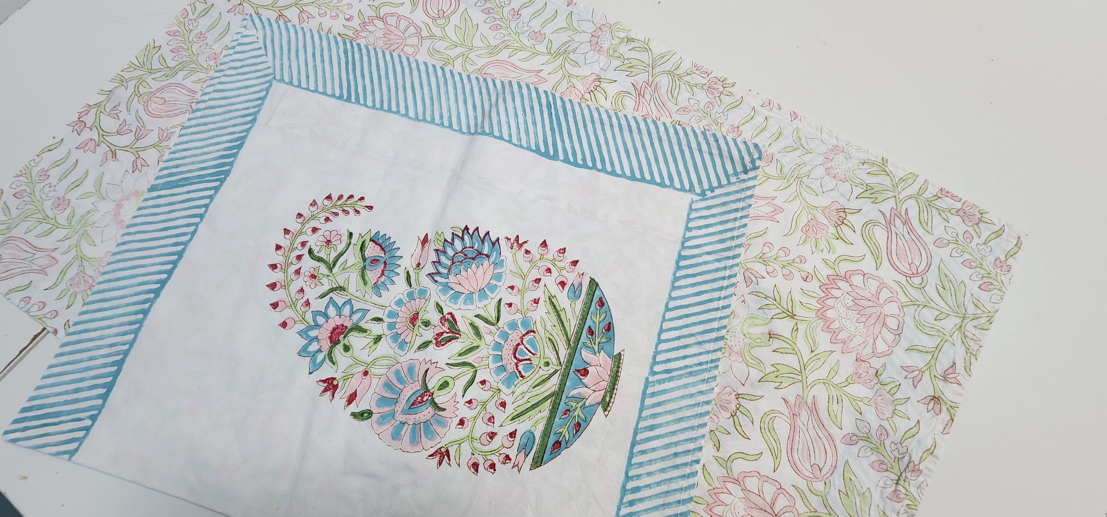 Hand Block Paisley Double Bedsheet