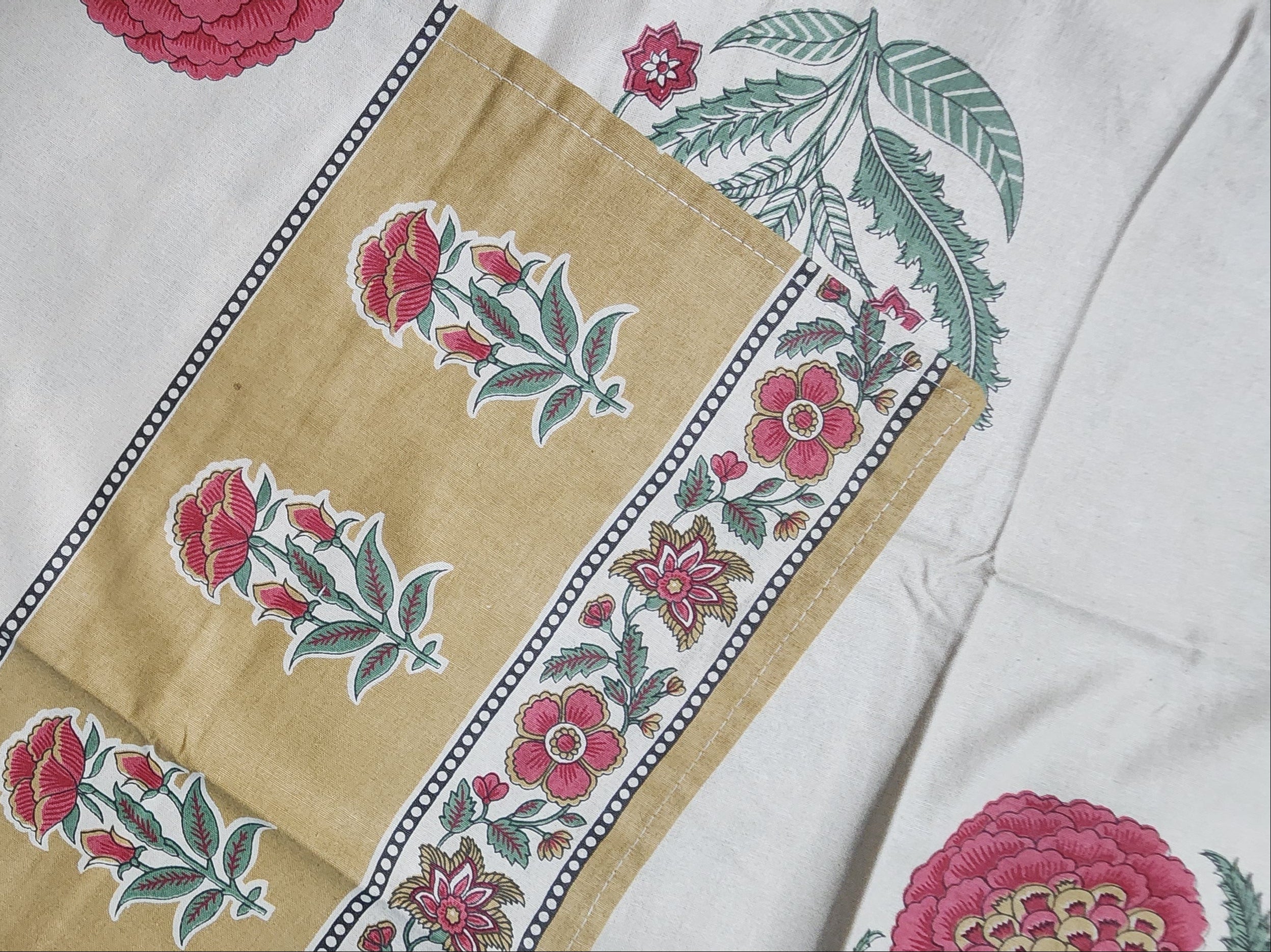 Dahlias Double Bedsheet