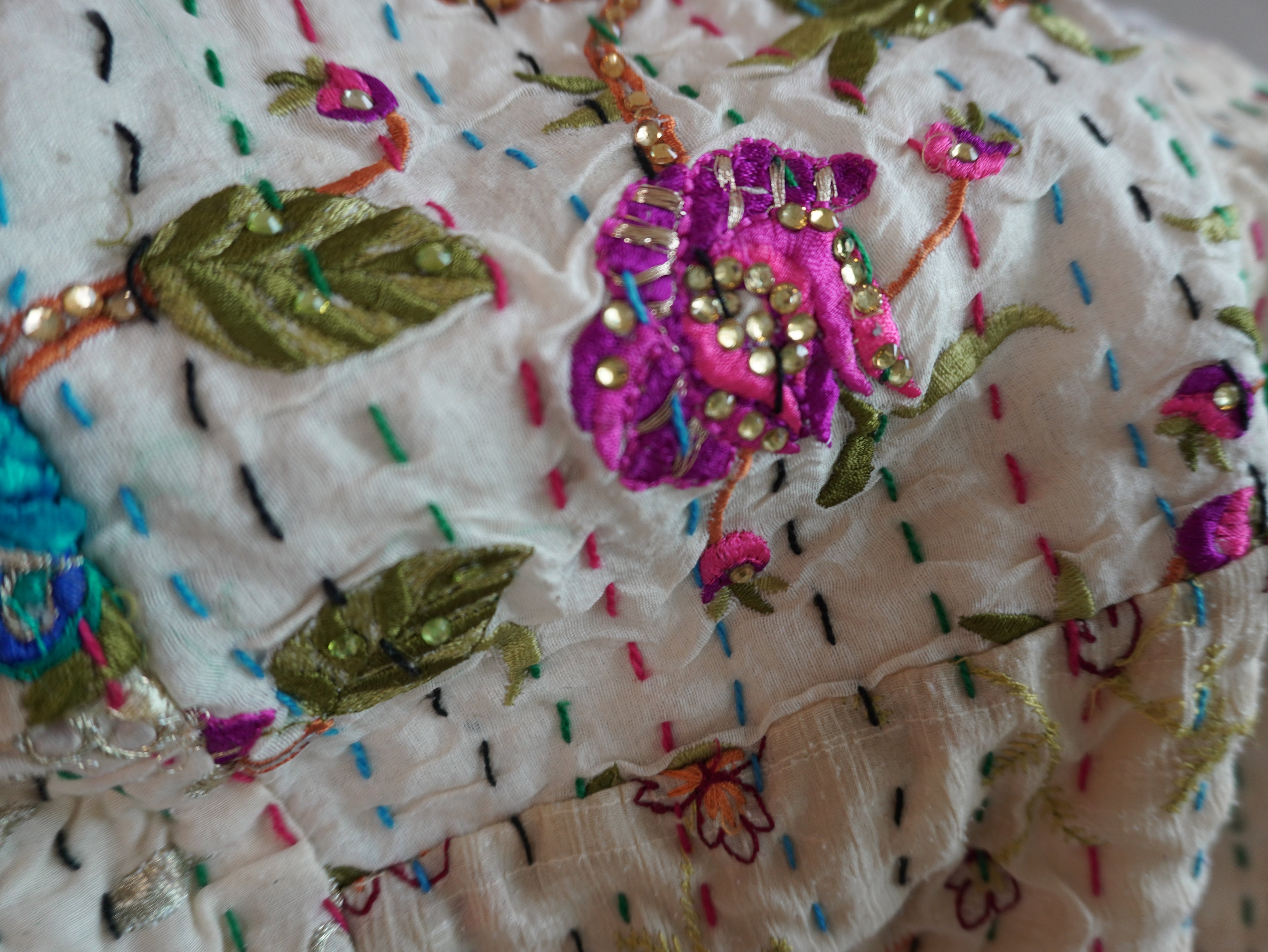 White Khambadia Cotton Throw Blanket