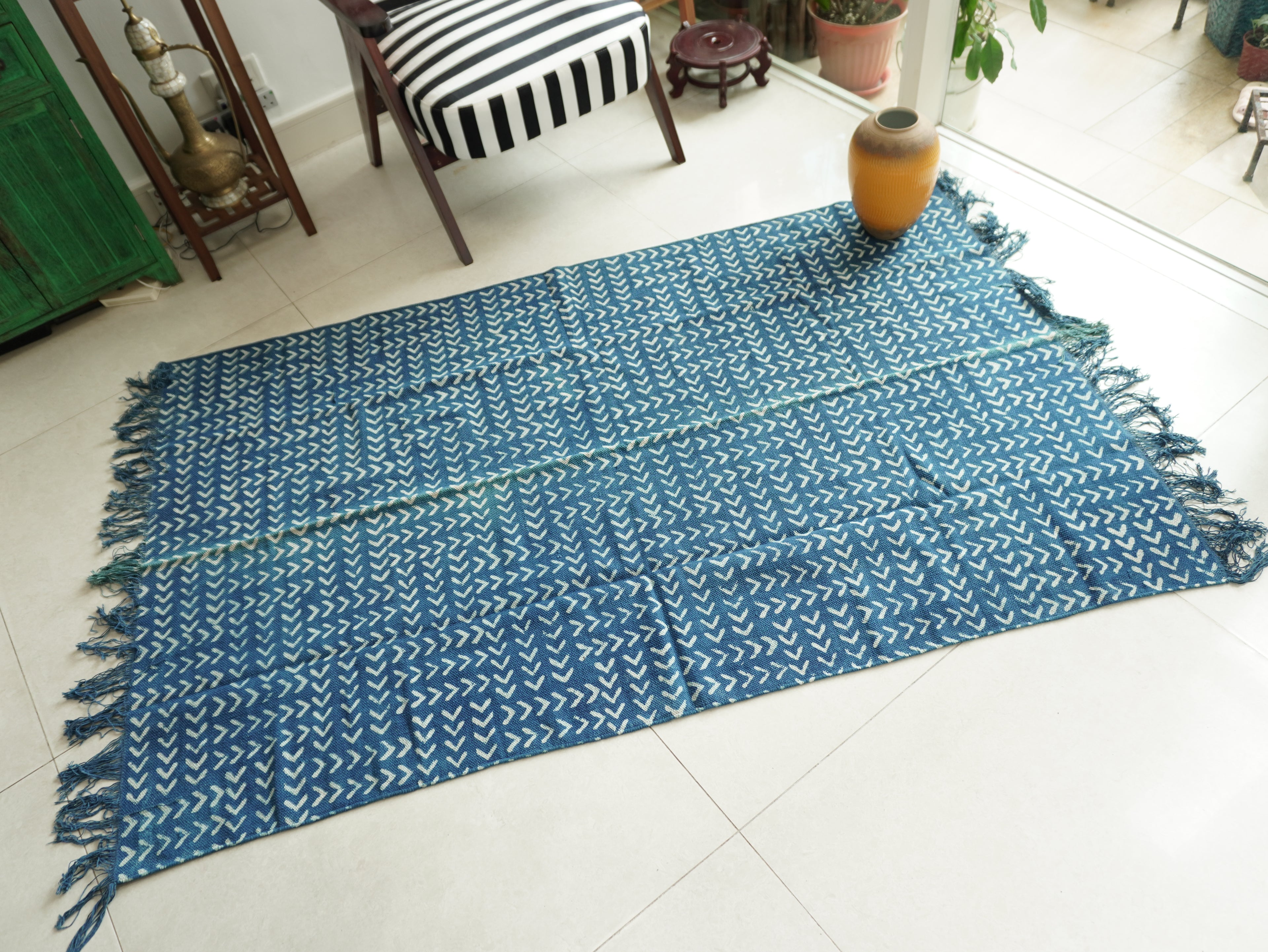 Kinetic Flow Indigo Hand Block Printed Rug ( 4x6 Ft )