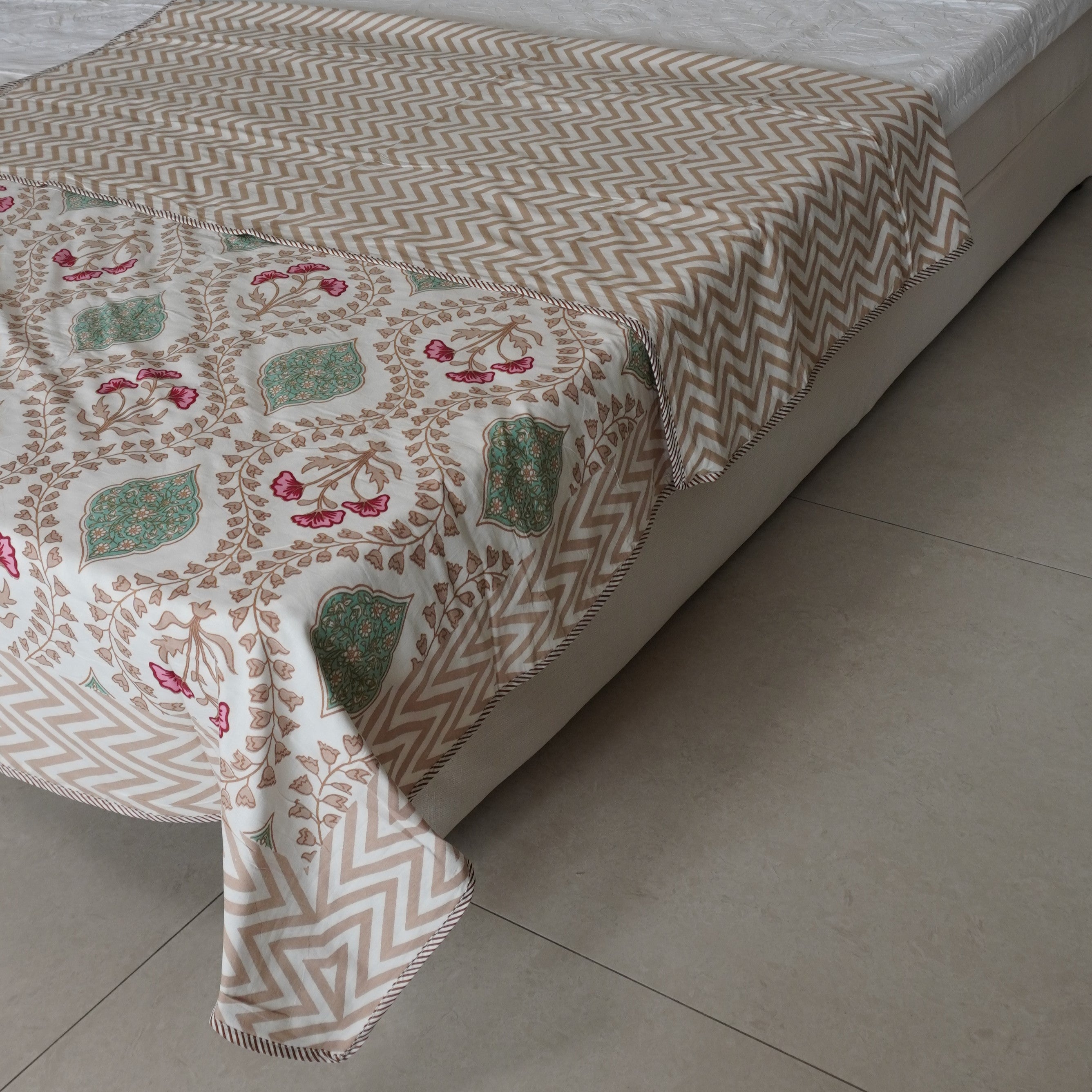 Damask Dohar/AC Comforter Queen Size