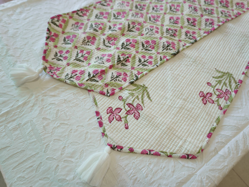 Festive Garland Reversible Table Runner