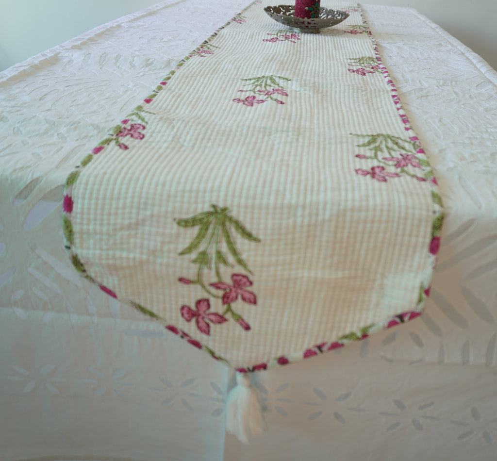 Festive Garland Reversible Table Runner