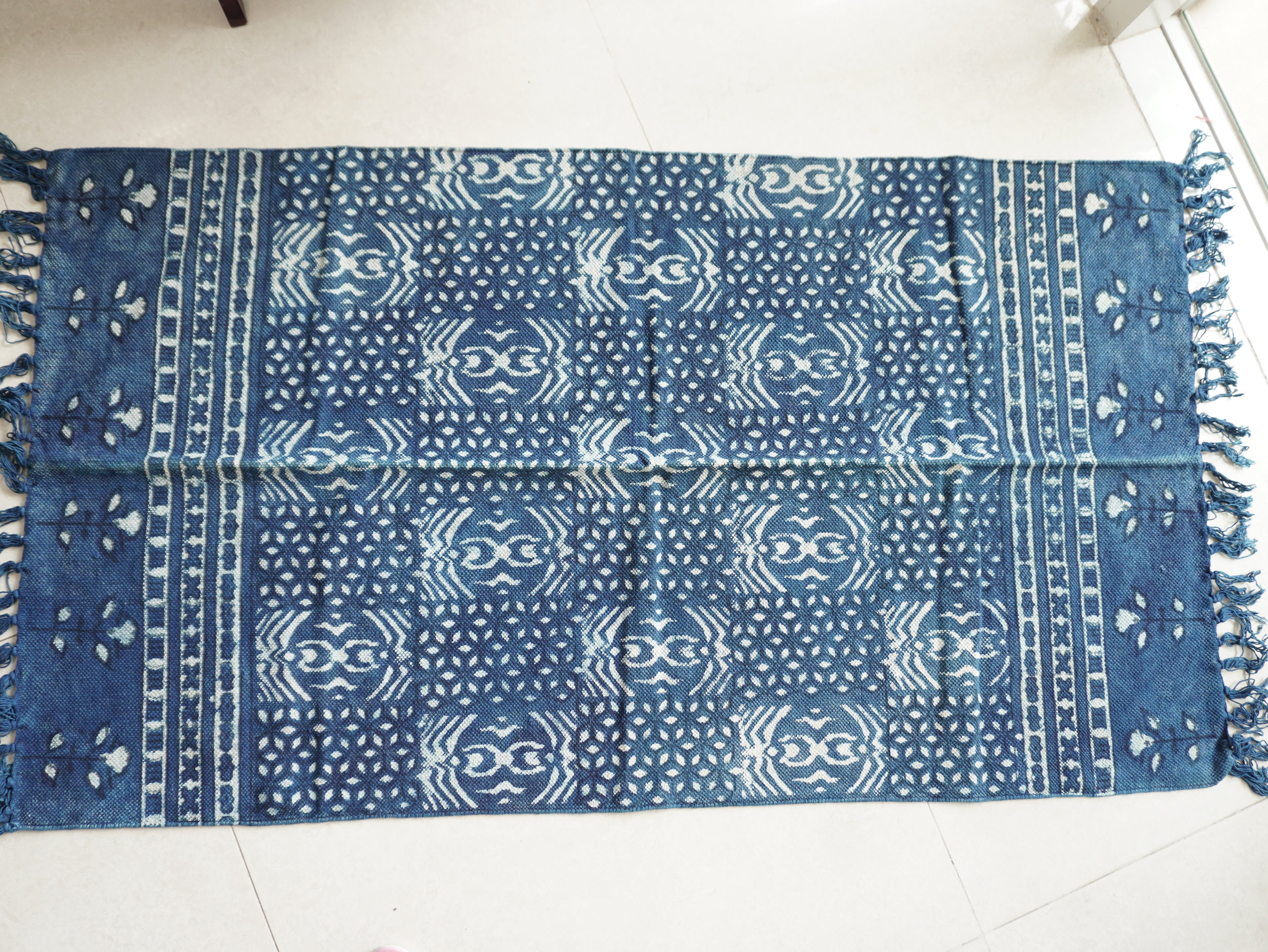 Flora Frame Indigo Rug ( 3x5 Ft )