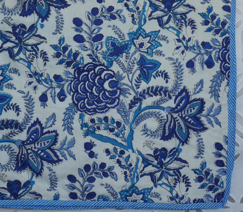 lapiz Dohar/AC Comforter Queen Size